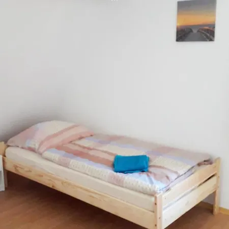 Holiday home Home2stay Worker House Feldstetten Kitchen,wifi,smart Tv Parking ***