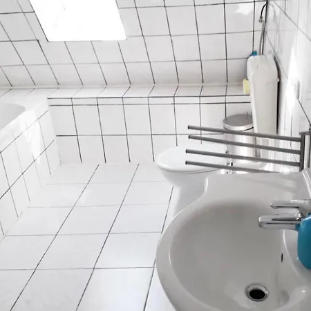 Home2stay Worker House Feldstetten Kitchen,wifi,smart Tv Parking ***